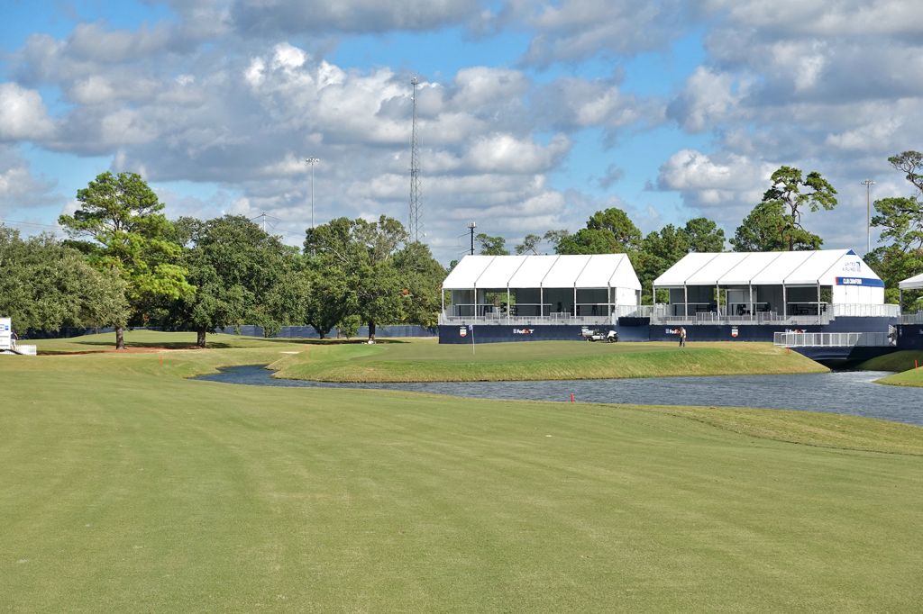 16th Hole at Memorial Park Golf Course (576 Yard Par 5)